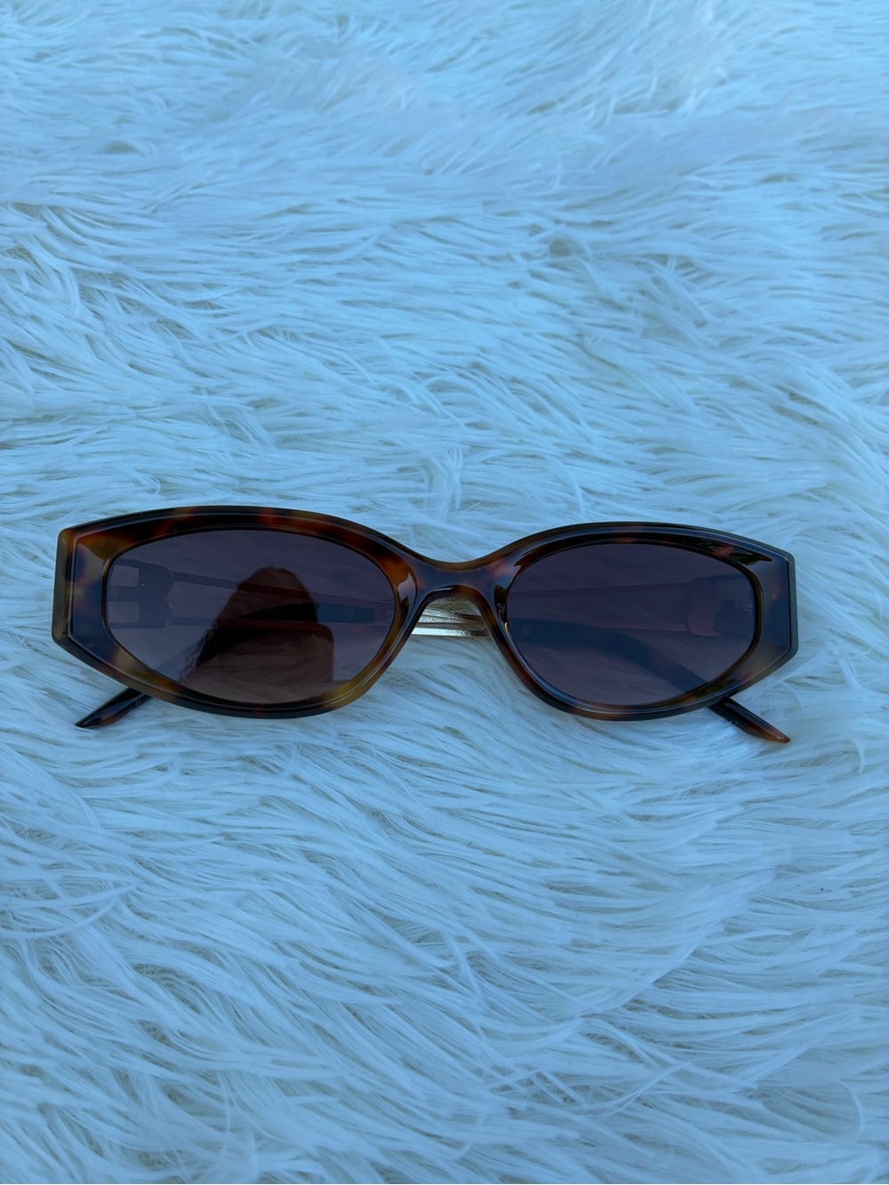 Slim Cat-Eye Tortoiseshell Sunglasses - Brown